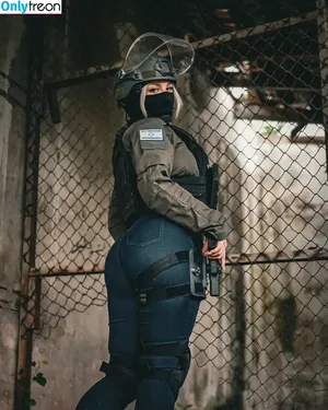 Girls With Guns / Firearms / mia.nicole.23 / wifi_diaries фото голая #0561