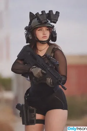 Girls With Guns / Firearms / mia.nicole.23 / wifi_diaries фото голая #0563