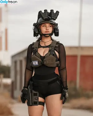 Girls With Guns / Firearms / mia.nicole.23 / wifi_diaries фото голая #0566