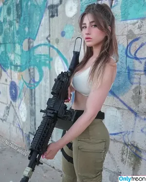 Girls With Guns / Firearms / mia.nicole.23 / wifi_diaries фото голая #0587