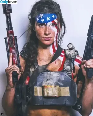 Girls With Guns / Firearms / mia.nicole.23 / wifi_diaries фото голая #0628