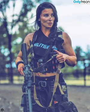 Girls With Guns / Firearms / mia.nicole.23 / wifi_diaries фото голая #0641