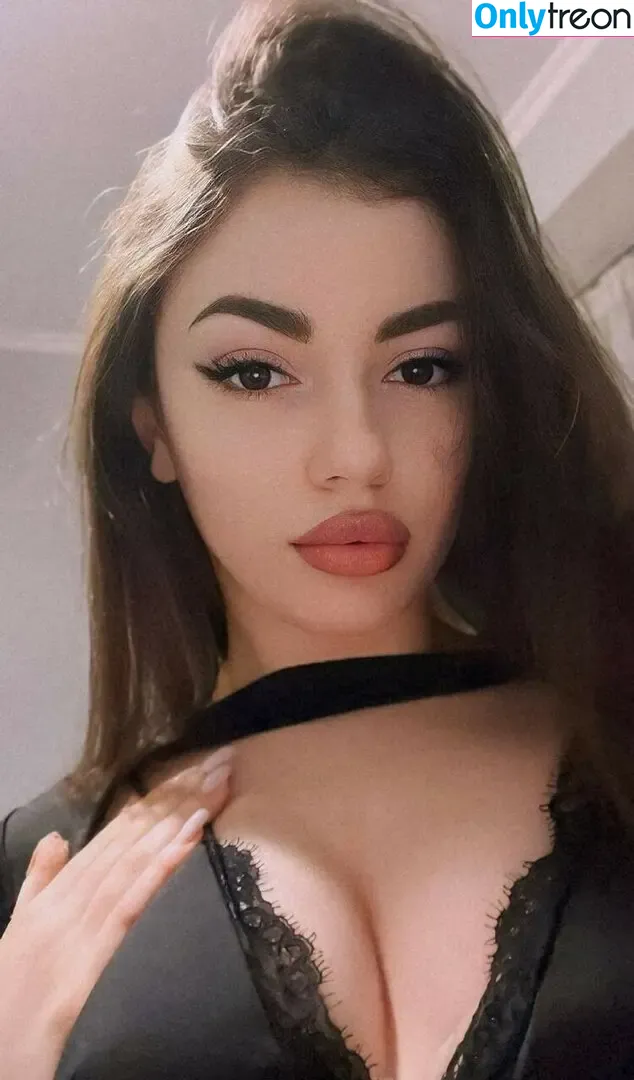 girlsoodaa nude photo #0008 (GirlSoda / yagoodaa)
