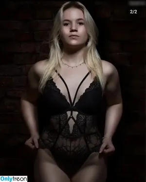  nude photo #0008