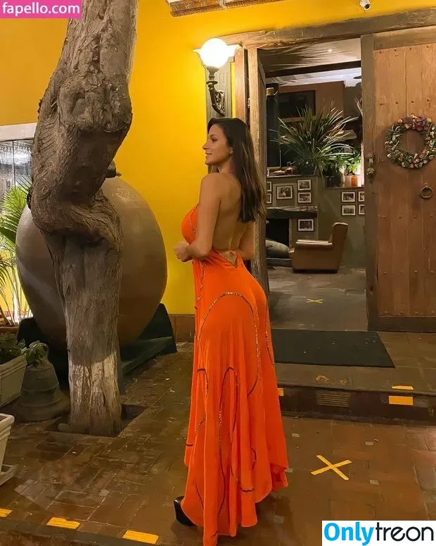 Giselle Gomez Rolon nude photo #0025 (SoyLaROLON / larolon)