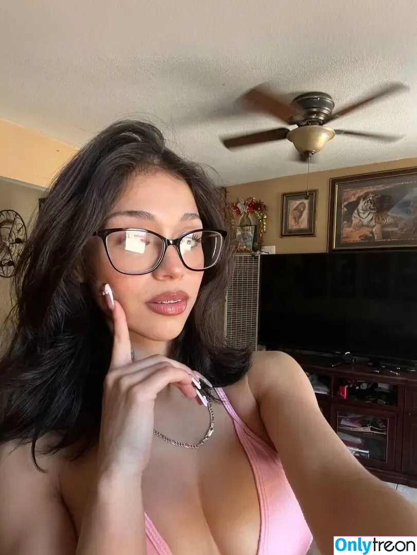 Giselle Pena nude photo #0005 (giszv / xox.giselle)