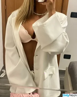 Giulia Iarpini / giulia_minipony88 / giuliaiarpinii nude photo #0020