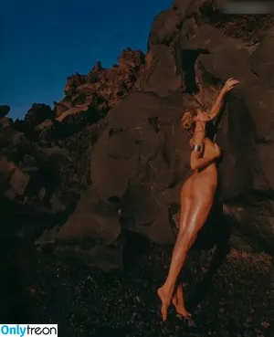 Giulia Siegel / giuliasiegel nude photo #0035