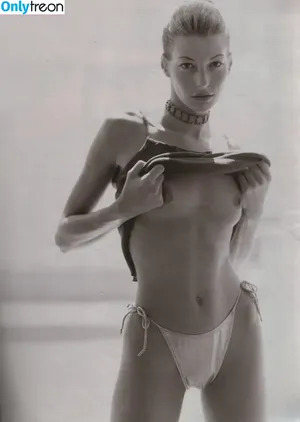 Giulia Siegel / giuliasiegel nude photo #0040