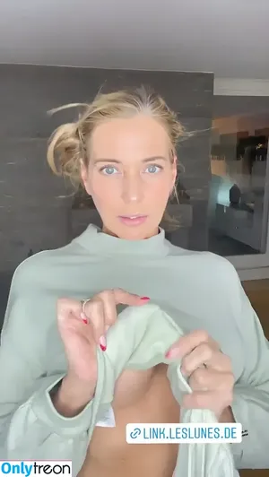 Giulia Siegel / giuliasiegel nude photo #0089