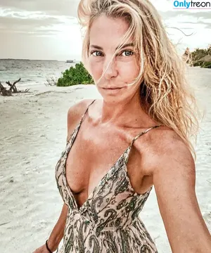 Giulia Siegel / giuliasiegel nude photo #0125
