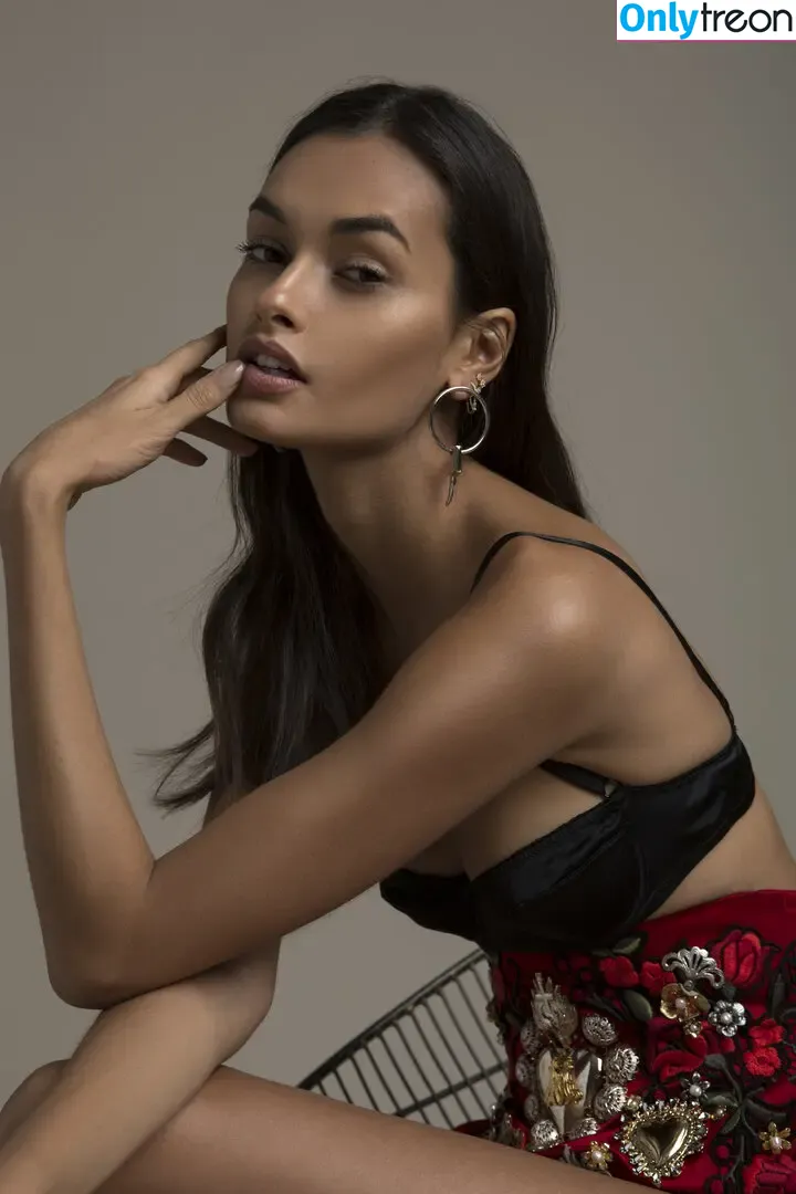 Gizele Oliveira голая photo #0104 (giizeleoliveira)