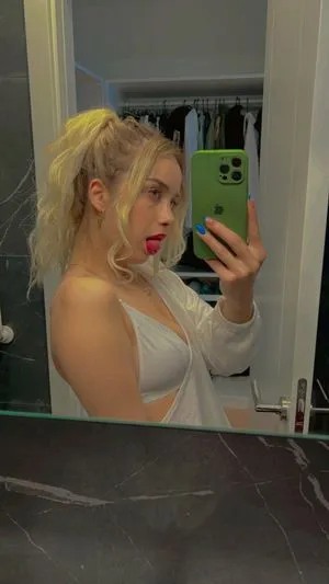 Gizem Bagdacicek / gizembagdacicekk / gizemsavagex nude photo #0085