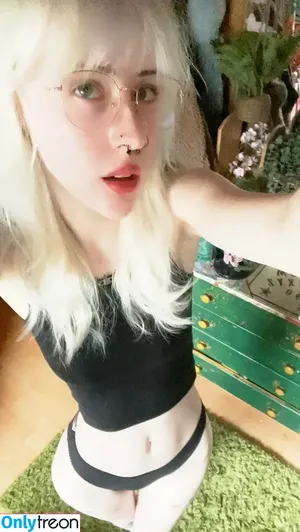 Gizmoer / Hellsantics nude photo #0037