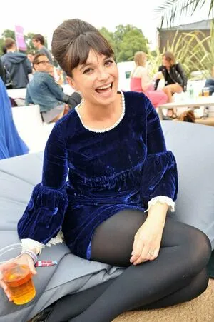 Gizzi Erskine / gizzierskine фото голая #0034