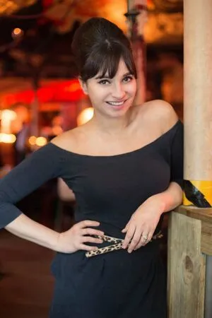 Gizzi Erskine / gizzierskine фото голая #0049
