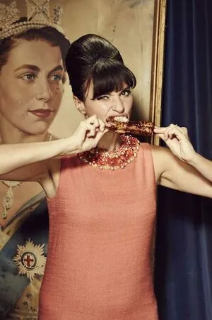 Gizzi Erskine / gizzierskine фото голая #0062