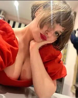 Gizzi Erskine / gizzierskine фото голая #0069