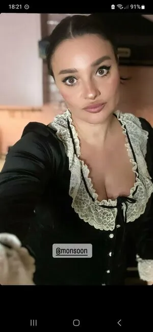 Gizzi Erskine / gizzierskine фото голая #0114
