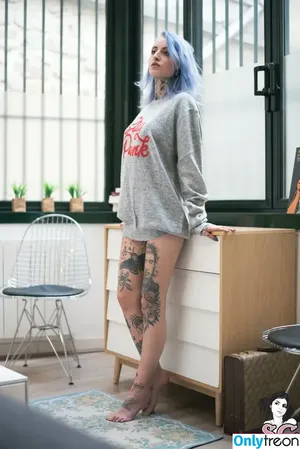 gladycesuicide / Gladyce / gladycefavour фото голая #0954