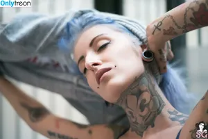gladycesuicide / Gladyce / gladycefavour фото голая #0958