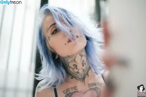 gladycesuicide / Gladyce / gladycefavour фото голая #0964