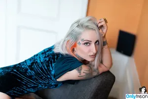 gladycesuicide / Gladyce / gladycefavour фото голая #1045