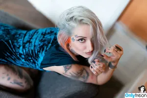 gladycesuicide / Gladyce / gladycefavour фото голая #1046