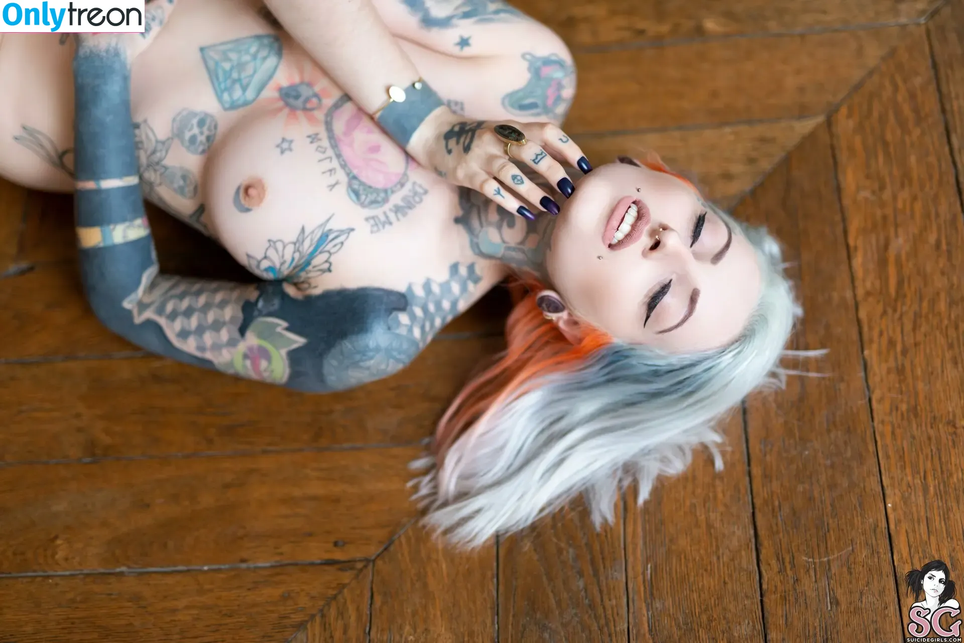 gladycesuicide голая photo #1068 (Gladyce / gladycefavour)