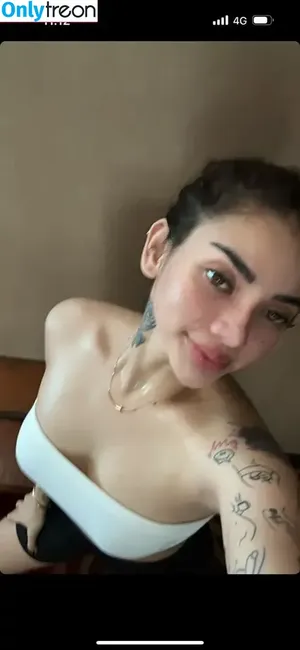 Gladys Alganesy / gladys.alganesy nude photo #0019