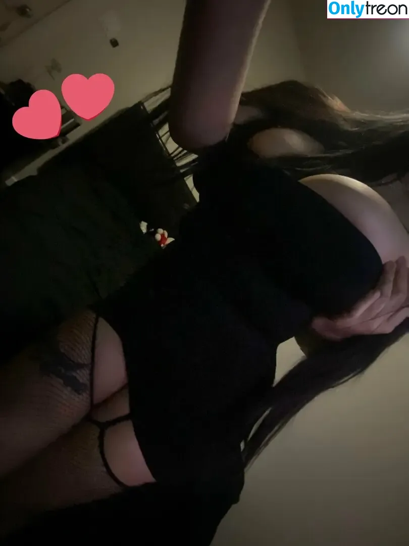 glistenlovve nude photo #0030 (lesglisten111 / love_ramayrat)