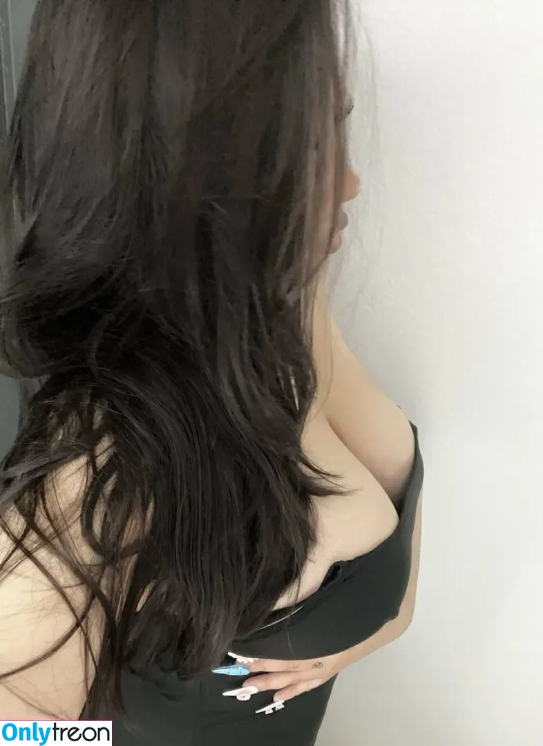 glistenlovve nude photo #0040 (lesglisten111 / love_ramayrat)