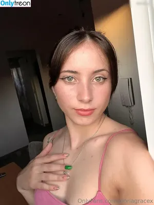 Gloria Grace / gloria.grace4 / gloriagracex nude photo #0033