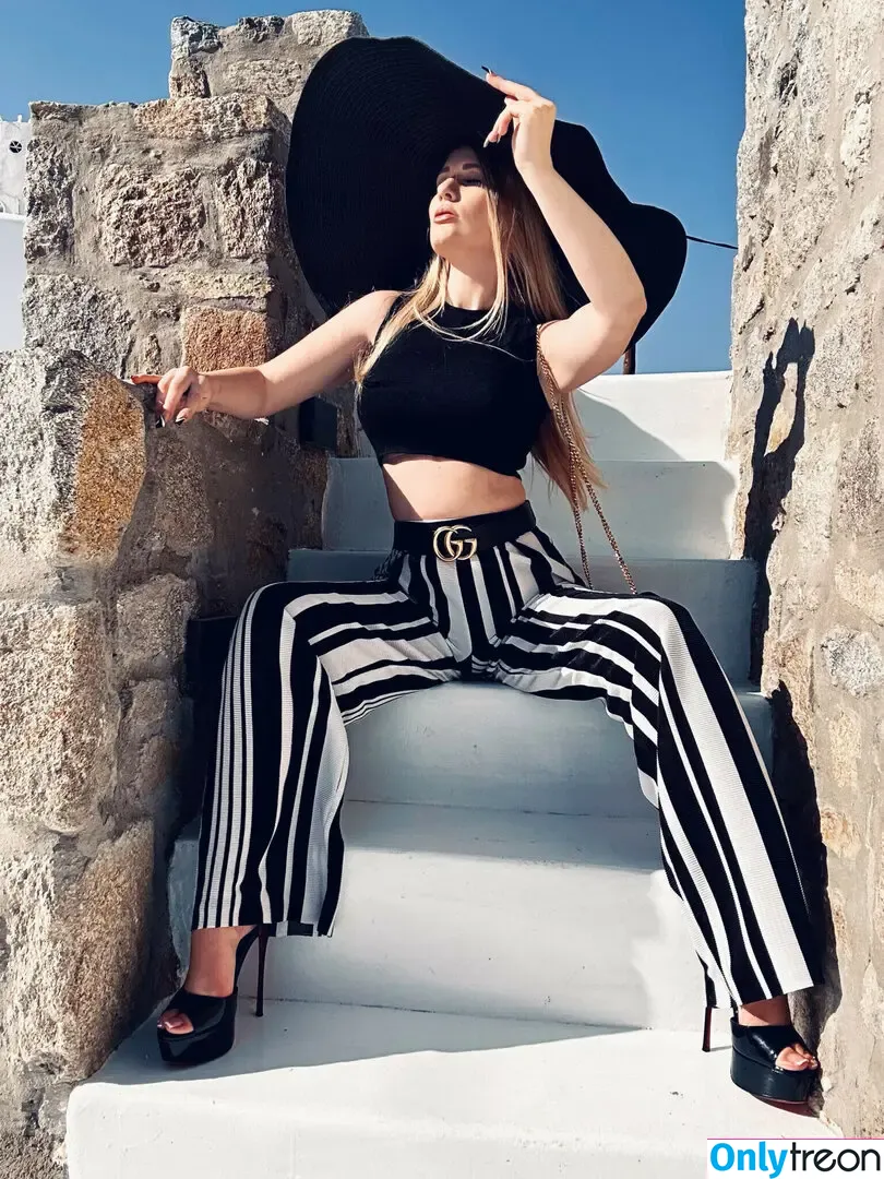 Goddess Poison голая photo #0064 (WantPoison / goddessofpoison_)