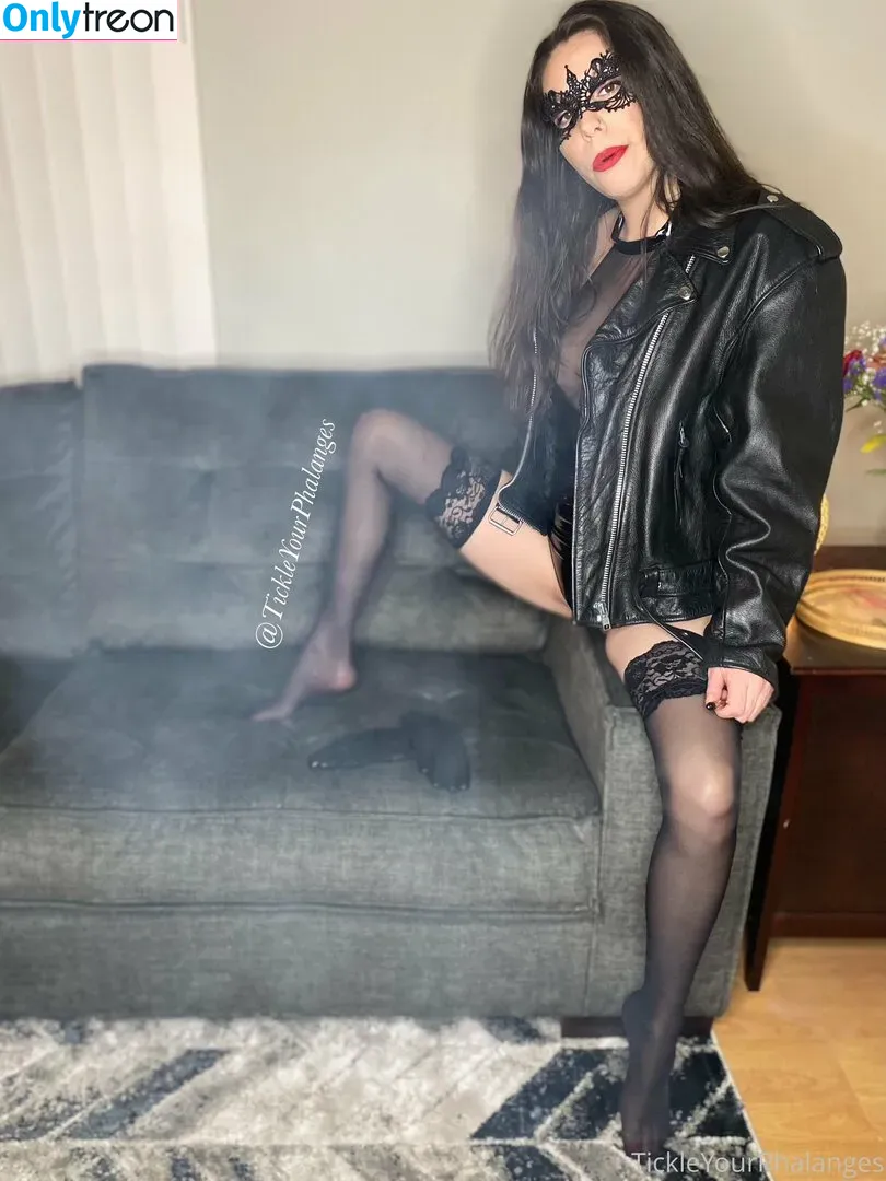 goddess_tickle голая photo #0014 (goddess_tickle)