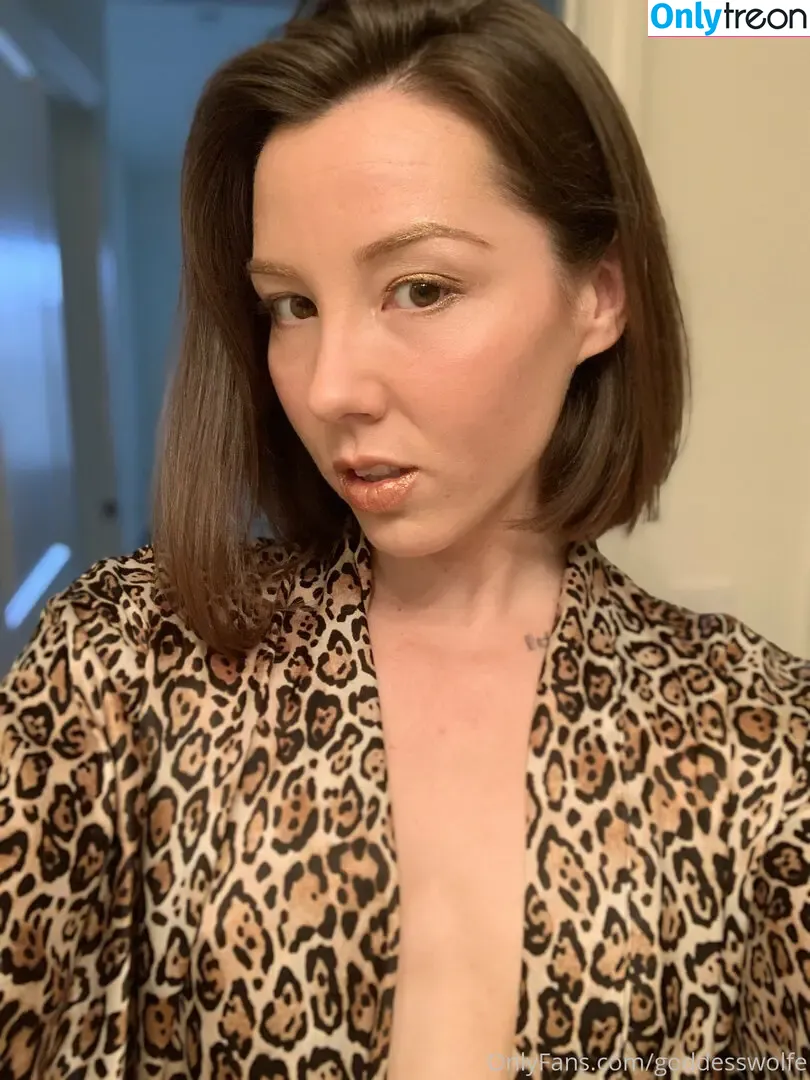 Goddess Wolfe nude photo #0011 (GoddessWolfe)