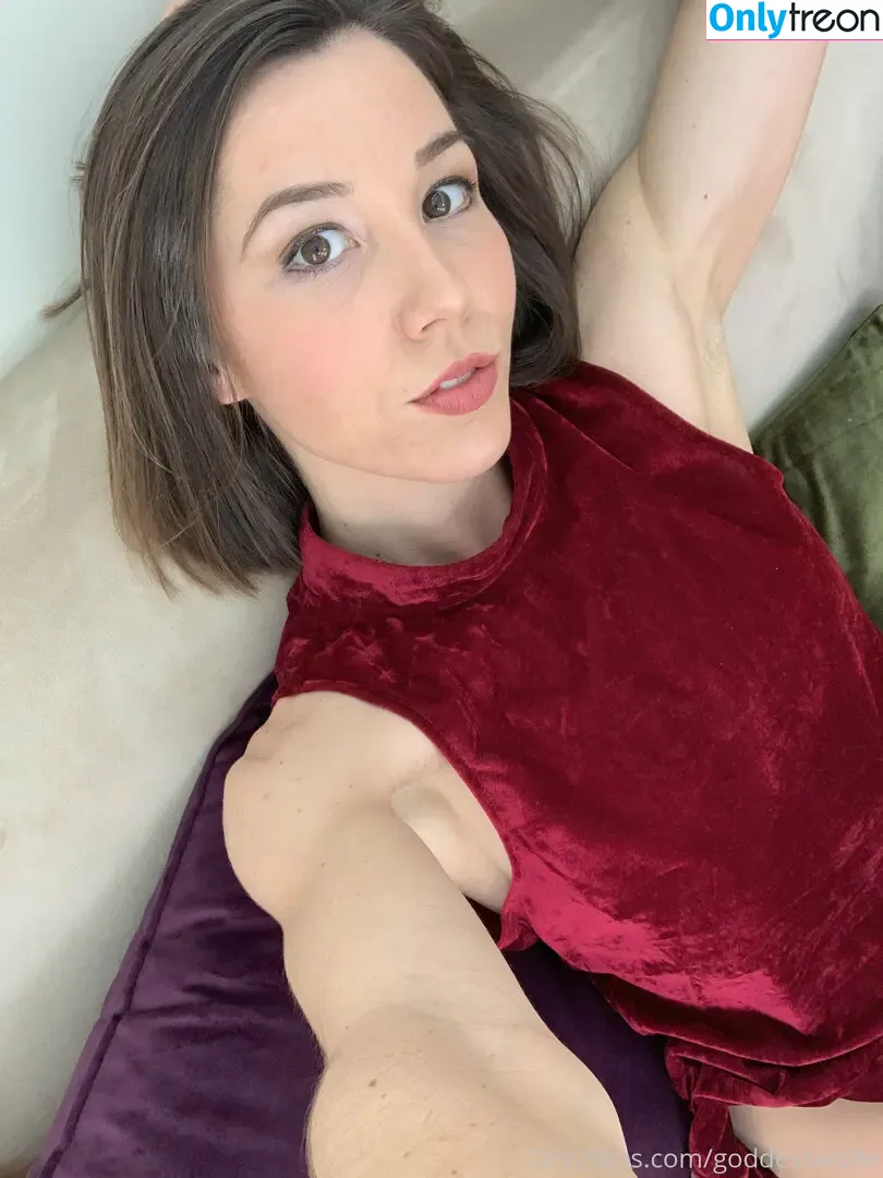 Goddess Wolfe nude photo #0029 (GoddessWolfe)