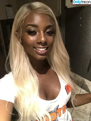 goddessdevyn / itsdevynwithawhy nude photo #0018
