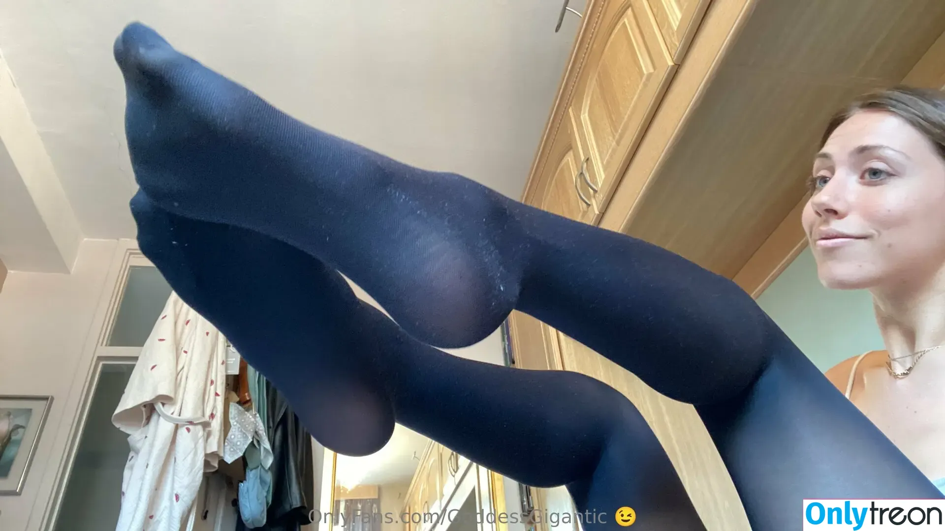 goddessgigantic голая photo #0007 (giganticgoddess)