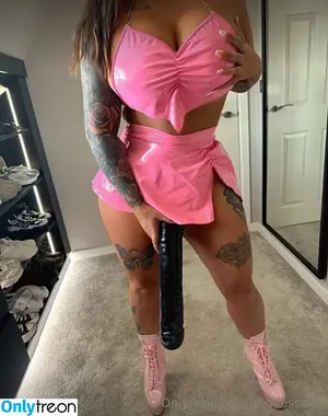 goddesslola / lolas_playhouse nude photo #0009