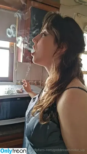 goddessofsmoke_vip / goddess__of__smoke фото голая #0015