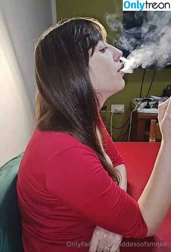goddessofsmoke nude photo #0039 (goddess__of__smoke)