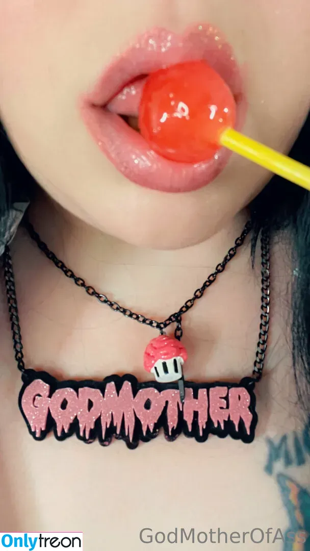 godmotherofassfree голая photo #0016 (godmotherofassfree)