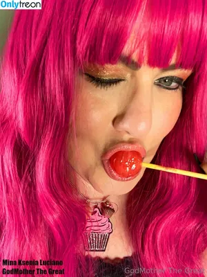 godmotherthegreatfree / forever_90s_fan nude photo #0172