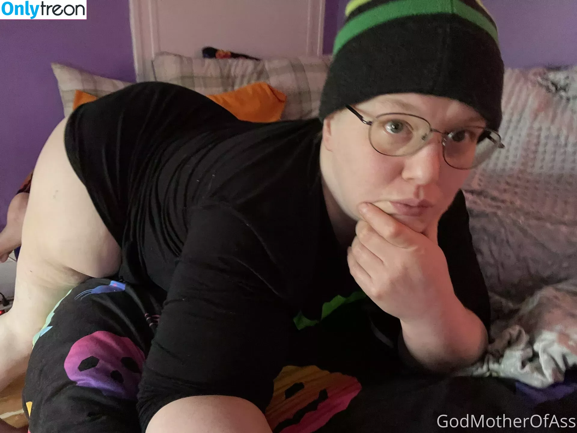 godmotherthegreatfree nude photo #0021 (forever_90s_fan)