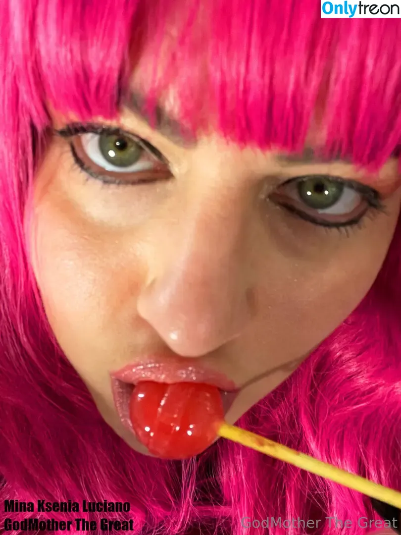 godmotherthegreatfree nude photo #0173 (forever_90s_fan)