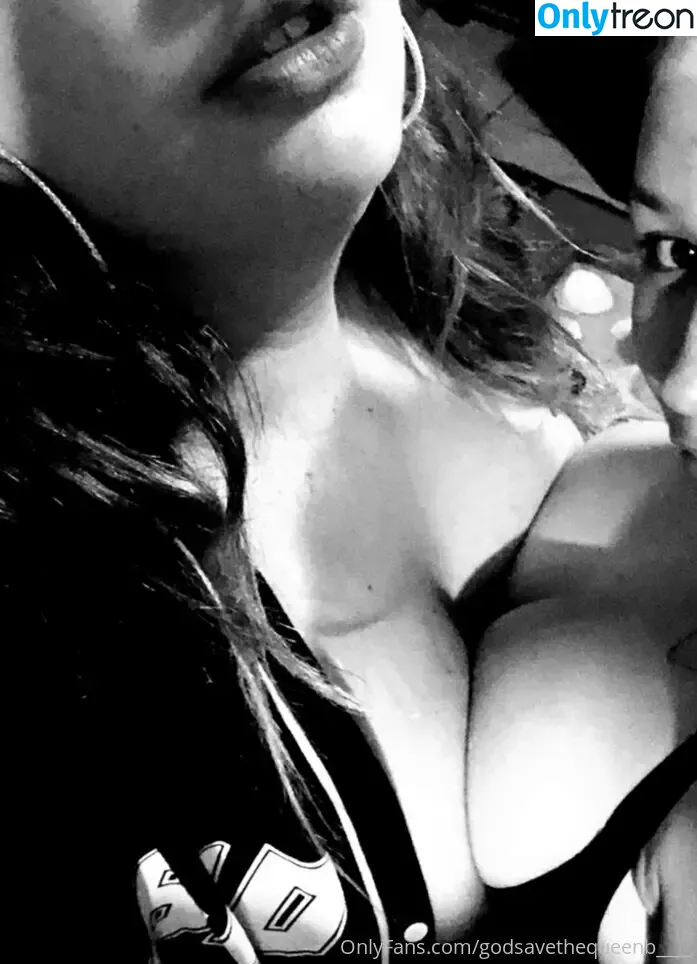 godsavethequeenb____ nude photo #0010 (godsavethequeenb____)