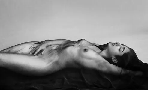 Golshifteh Farahani / golfarahani nude photo #0019