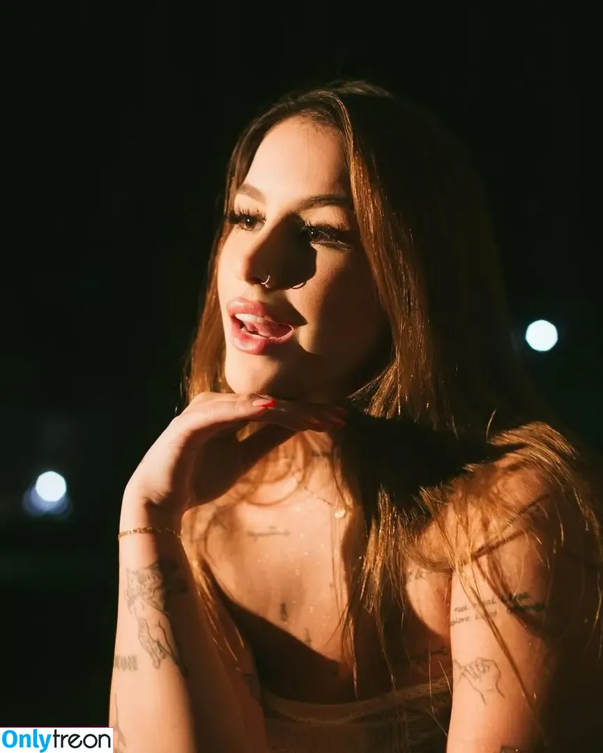 Gonzalez M. Laura nude photo #0010 (lauragonzalezs__ / lauragonzalezs__ [Nudes])