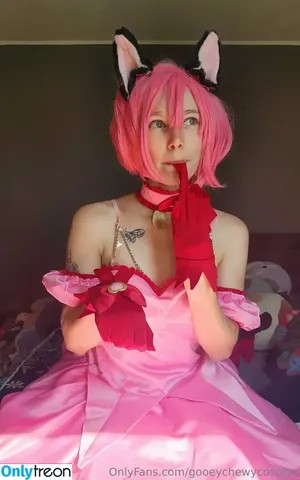 gooeychewycosplay / gooeychewy_cosplay nude photo #0189